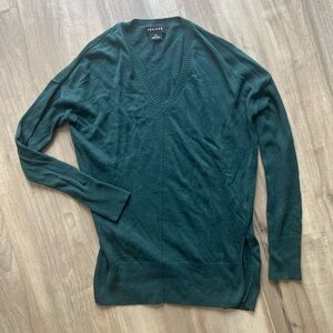 Trouve Green V-Neck Women’s Sweater XXS